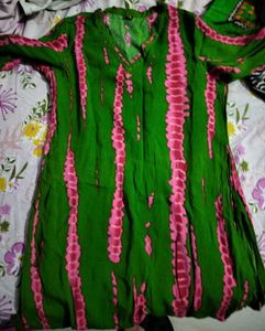 Women Kurti Green - Rayon