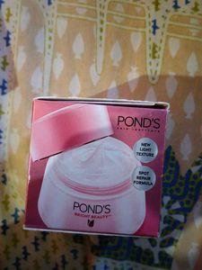 Pond&#39;s Bright Beauty Creme