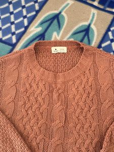 Woolen sweatshirt