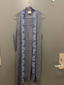Embroidered Sleeveless Cardigan
