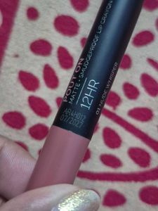 STAZE Pout Matte Lip Crayon Shade 01 Nude Whisper