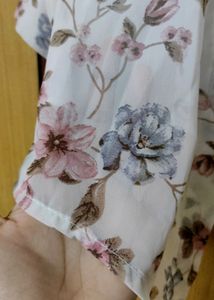 FLORAL CROPPED SHIRT