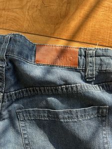 Vintage High-Waisted Jeans