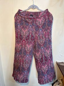 Paisley Print Capri Pants
