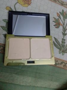 3 in1 Multi Shade Revlon Compact