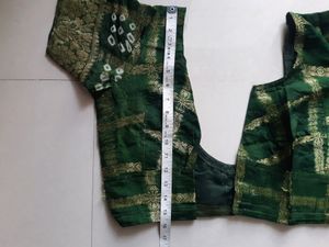 Full Ready Green Bandhani With Stitching Blouse