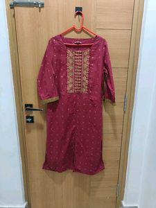 Maroon Women&#39;s Kurta