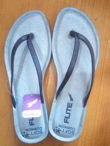 Ladies And Girls Chappal Buy Now