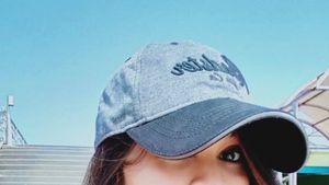Roadster Logo Unisex Grey Baseball Cap