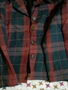 Plaid Blazer. shoulder pads attached