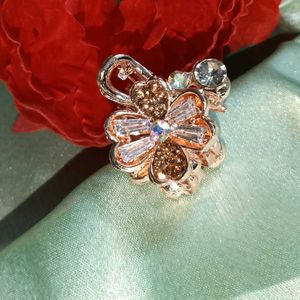 😻Rahnistone Flower Design Clatcher 🫶🏻
