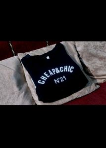 🅢🅦🅔🅐🅣🅢🅗🅘🅡🅣 .