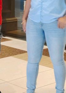 Light Wash Skinny Jeans