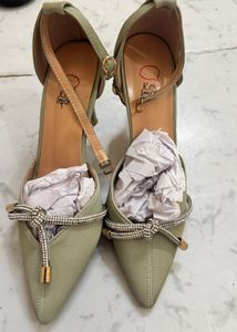 Stylish Sage Green Heels – Ket Importa