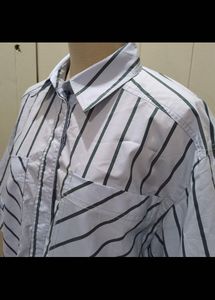 FREE Delivery ZARA Oversize cropped Shirt