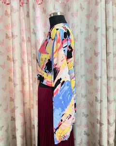 A Painter’s Palette Top