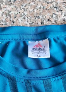 Adidas ❤️Tshirt For Men &amp; Women 😉 Must Grab