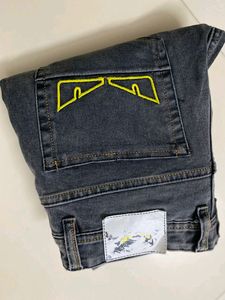 Trendy Grey Shaded Jean 🖤🤍🖤