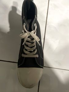 Black Sneakers