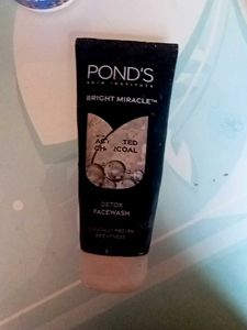 Pond's Detox Facewash