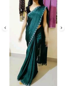 Elegant Green Saree With Attached Blouse Piece