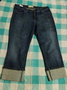 Capri Jeans