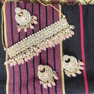 Necklace and Earring Set , Manng Tikka