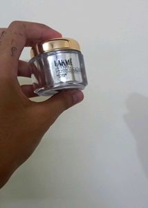 Lakme Perfect Radiance Day Creme