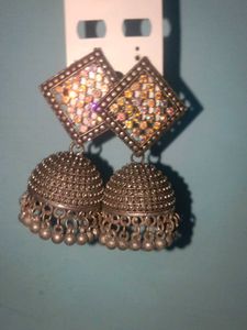 Stylish Jhumka Earrings