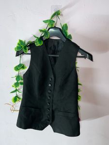 Sleeveless Vest