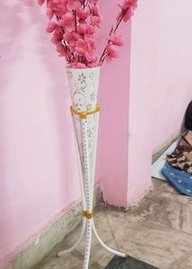 Beautiful White And Golden Flower Vase 26inch