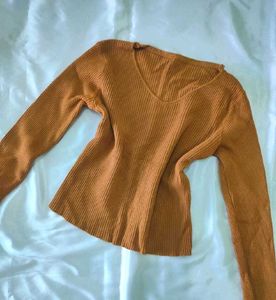 V Neck Ribbed Crop Top 🤎