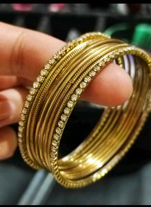 ✨ Stylish Golden Bangles✨