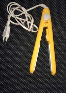 Mini Yellow Hair Straightener