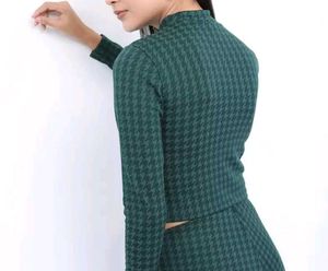 Tokyo Talkies Jaquard Crop Top