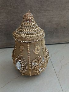 Can Be Used As Piggy Bank To Put Coins And Notes