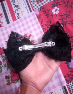 Black Bow Clip