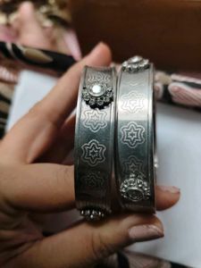 Silver Tone Bangle Set