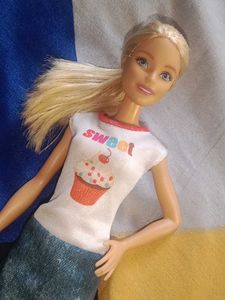 Barbie Doll - Sweet Cupcake Outfit