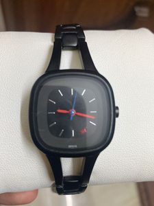 Fastrack Analog Black Dial Women