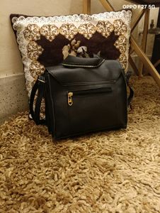 STYLISH SLING BAG
