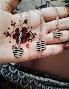 💖SET OF 4💖 BLACK PENDENT