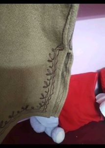 Embroidered pheran