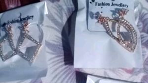 Beautiful 4 Pairs Earrings 😍 Alloy Earring Set