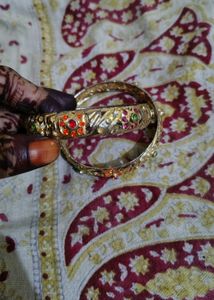Jadau Golden Bangles (Set of 2)