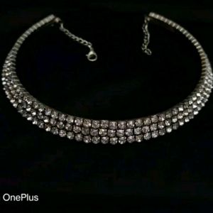 Trendy Women Silver Choker