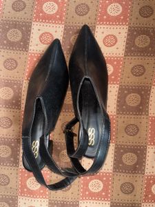 Chic Black Hees