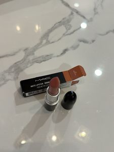 ⭐️MAC⭐️ Lipsticks Honey Love