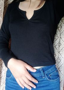 Stylish Black Ribbed Crop Top