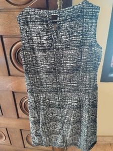 Chic Sleeveless Dress